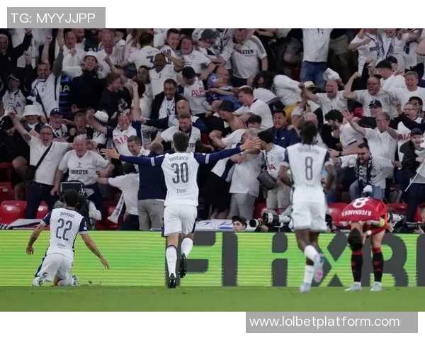 欧联杯激战曼联与热刺平局逆转瞬间点燃全场激情