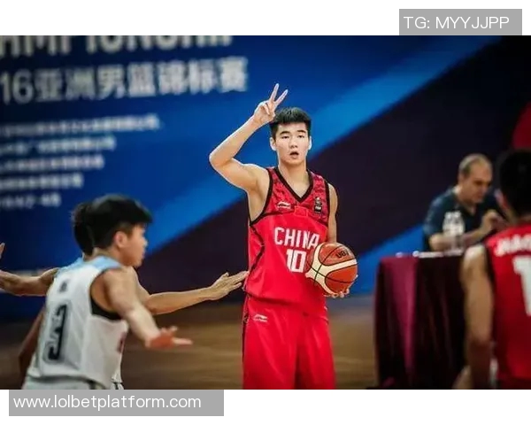 姚明传奇之路：从篮球新星到全球体育偶像的成长攻略