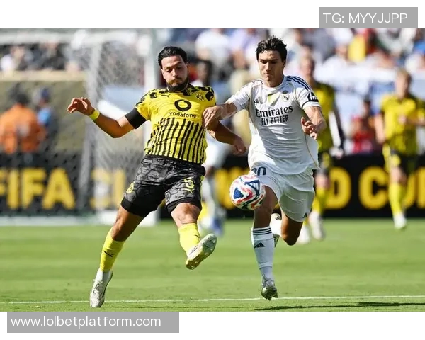 德甲激战皇马大胜曼城红牌争议引发全场热议