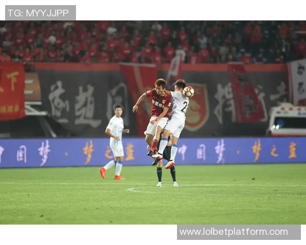 中超激战回顾AC米兰大胜切尔西点球大战瞬间点燃全场激情 中超激战回顾AC米兰大胜切尔西点球大战瞬间点燃全场激情