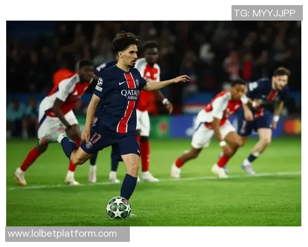 英超激战:马竞逆转巴黎圣日耳曼帽子戏法引发争议判罚热议 英超激战:马竞逆转巴黎圣日耳曼帽子戏法引发争议判罚热议