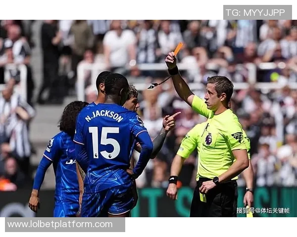 友谊赛波尔图与切尔西战平红牌事件引发全场热议与争议