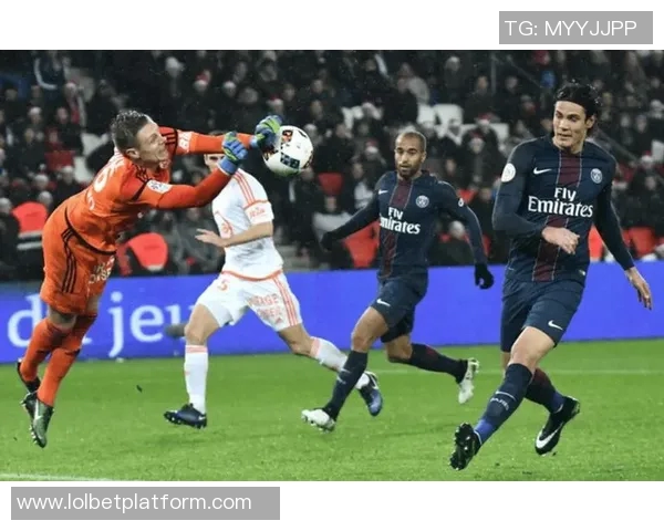 友谊赛精彩回顾：里昂完胜拜仁乌龙球成焦点引发热议